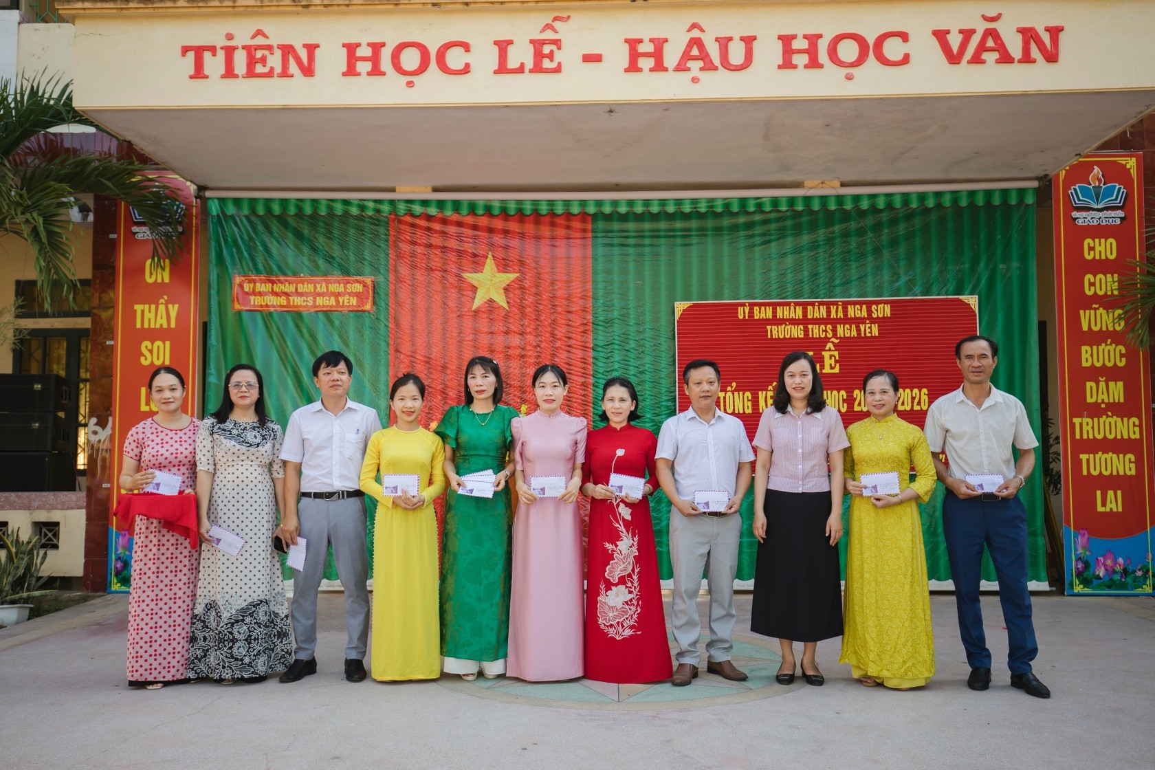Anh-tin-bai